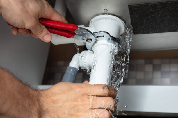 Best Water damage restoration process  in Westmont, CA